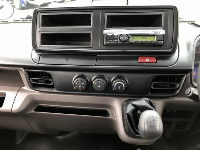 三菱 キャンター 2RG-FBA60(2WD)の写真39