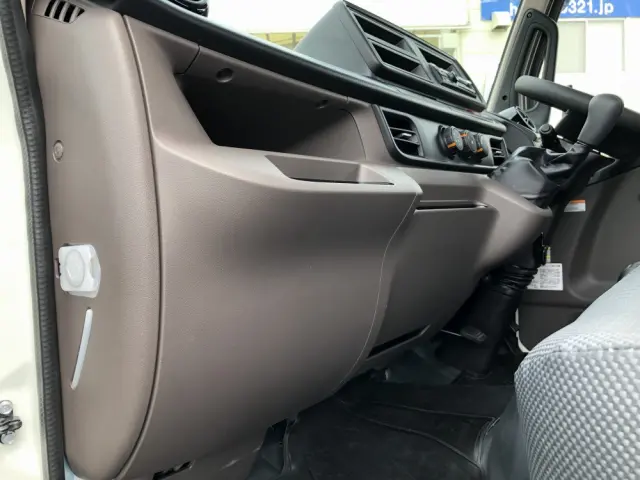 三菱 キャンター 2RG-FBA60(2WD)の写真42