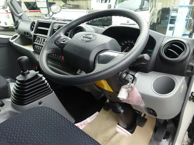 日野 デュトロ 2KG-XZU722M(2WD)の写真42