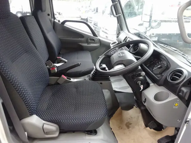 日野 デュトロ 2DG-XZU685M(4WD)の写真4