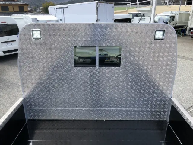 いすゞ エルフ 2RG-NPR88YM(2WD)の写真11