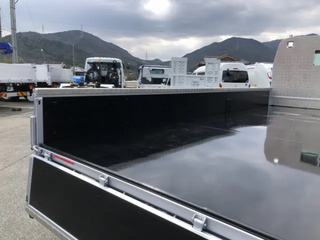 いすゞ エルフ 2RG-NPR88YM(2WD)の写真13