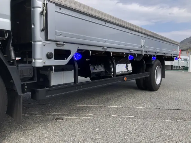 いすゞ エルフ 2RG-NPR88YM(2WD)の写真23