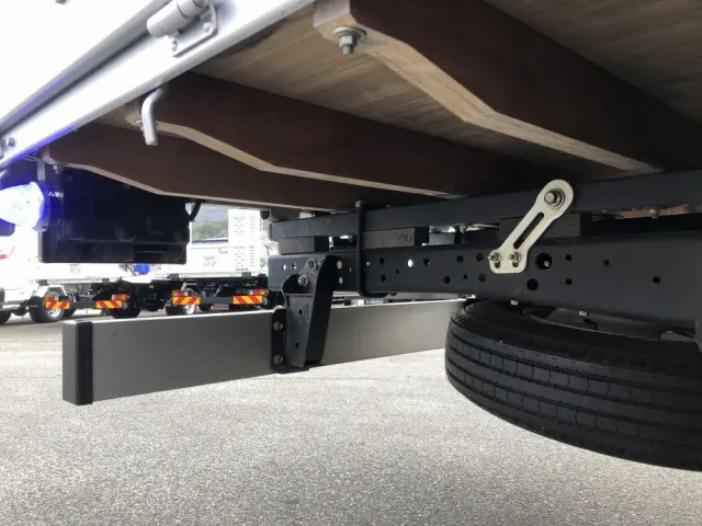 いすゞ エルフ 2RG-NPR88YM(2WD)の写真27