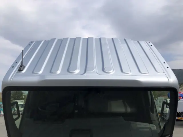 いすゞ エルフ 2RG-NPR88YM(2WD)の写真28