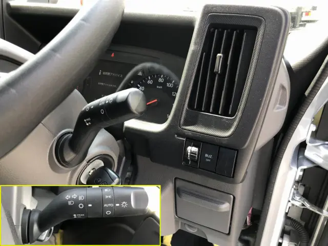 いすゞ エルフ 2RG-NPR88YM(2WD)の写真37