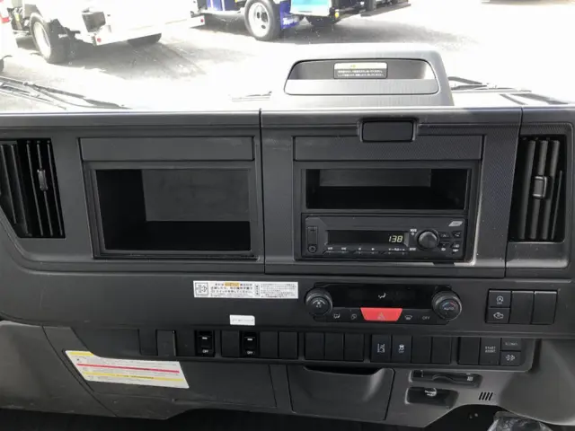 いすゞ エルフ 2RG-NPR88YM(2WD)の写真39