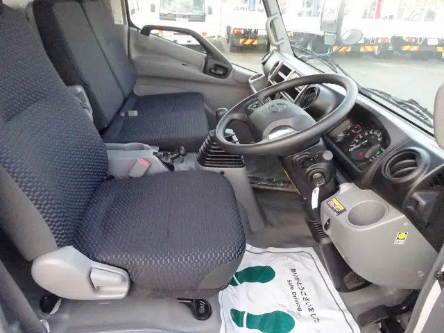 日野 デュトロ 2RG-XZU712M(2WD)の写真4