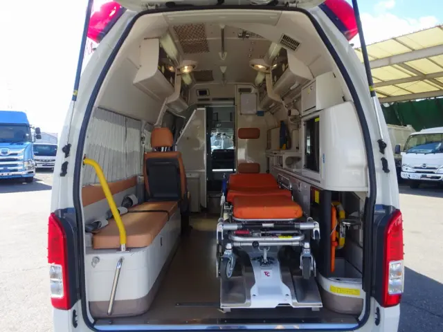 トヨタ ハイエースバン CBF-TRH226S(4WD)の写真10