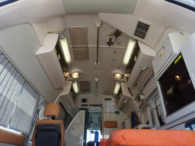 トヨタ ハイエースバン CBF-TRH226S(4WD)の写真11