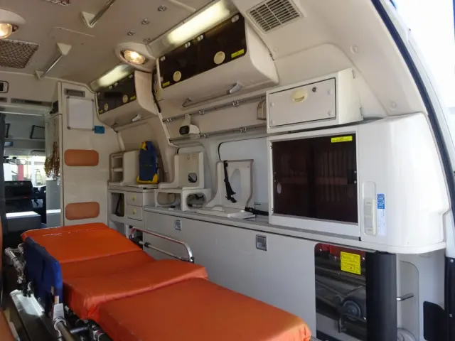 トヨタ ハイエースバン CBF-TRH226S(4WD)の写真13