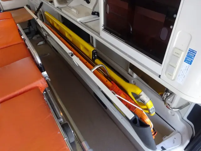 トヨタ ハイエースバン CBF-TRH226S(4WD)の写真14