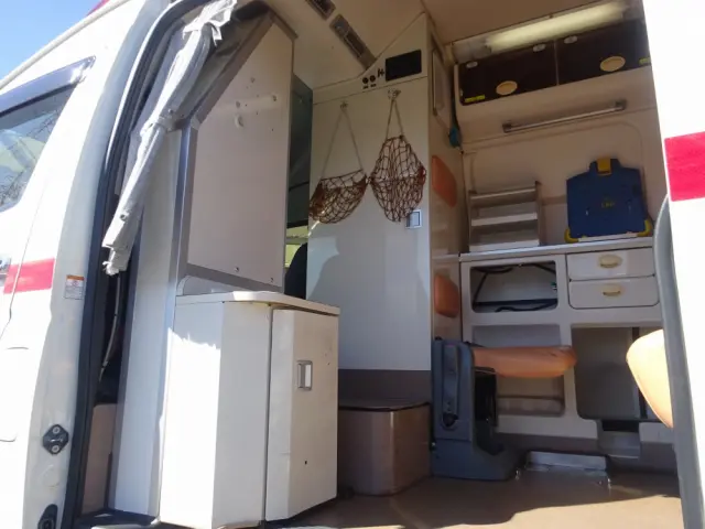 トヨタ ハイエースバン CBF-TRH226S(4WD)の写真16