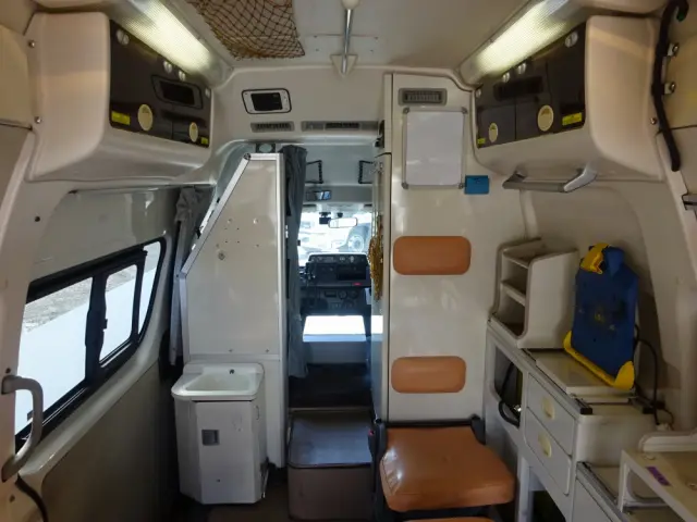 トヨタ ハイエースバン CBF-TRH226S(4WD)の写真18