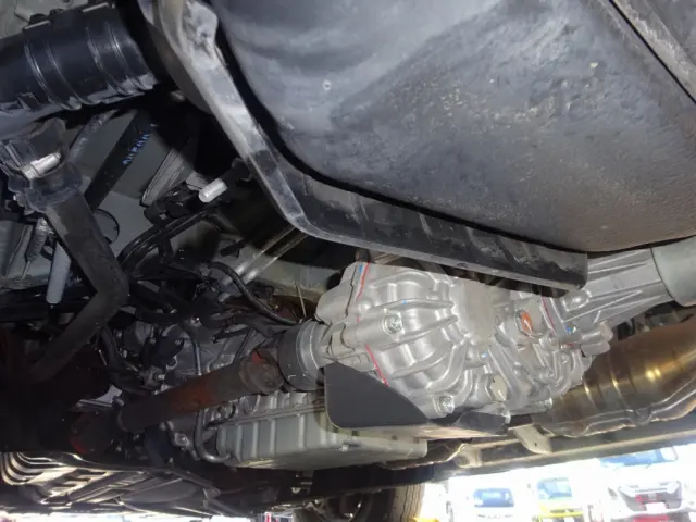 トヨタ ハイエースバン CBF-TRH226S(4WD)の写真34