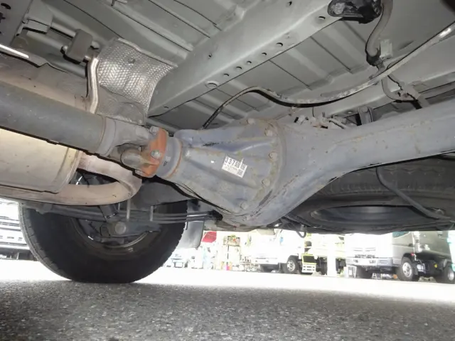 トヨタ ハイエース CBF-TRH226S(4WD)の写真33