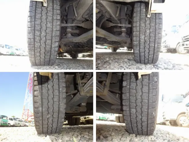 トヨタ ハイエース CBF-TRH226S(4WD)の写真47