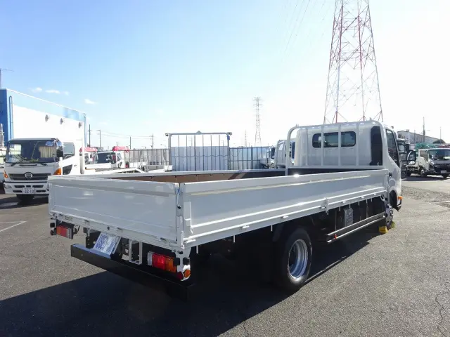 トヨタ ダイナ 2KG-XZU722(2WD)の写真2