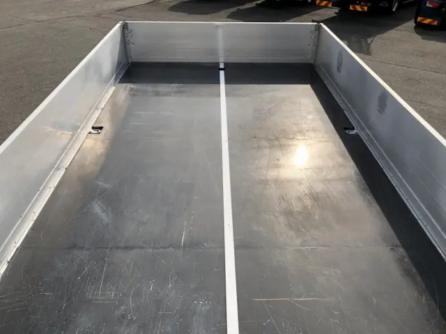 いすゞ フォワード 2RG-FTR90U2(2WD)の写真13