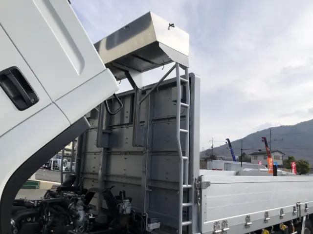 いすゞ フォワード 2RG-FTR90U2(2WD)の写真18