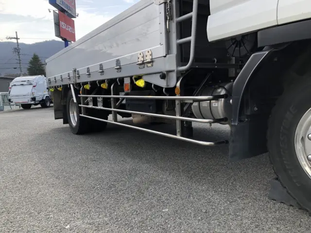 いすゞ フォワード 2RG-FTR90U2(2WD)の写真30