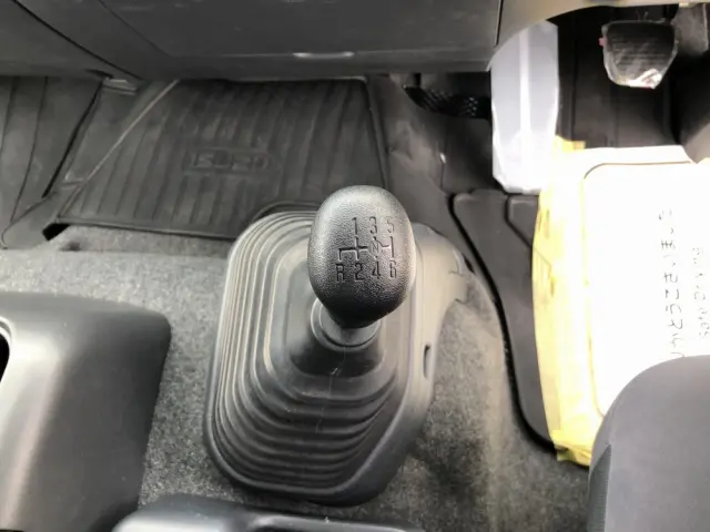 いすゞ フォワード 2RG-FTR90U2(2WD)の写真41