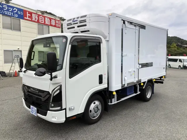 いすゞ エルフ 2TG-NMR88M(2WD)の写真1