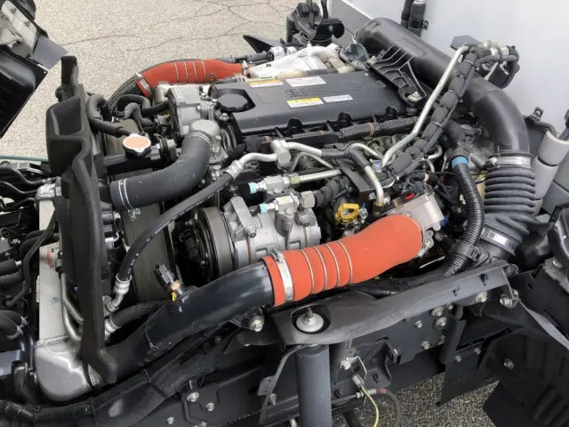 いすゞ エルフ 2TG-NMR88M(2WD)の写真10