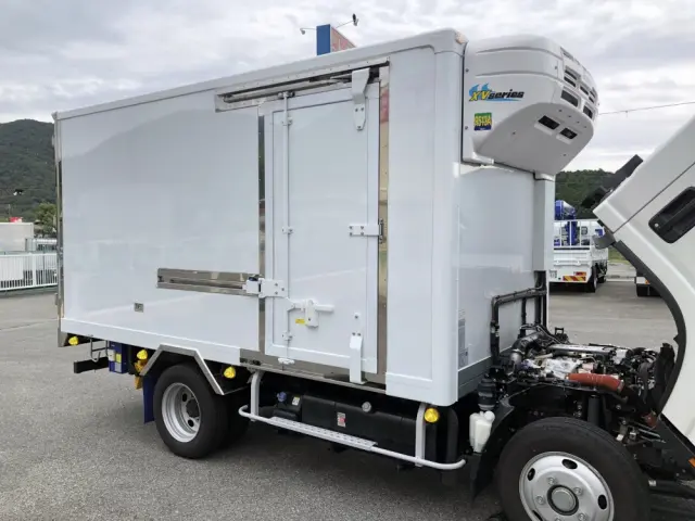 いすゞ エルフ 2TG-NMR88M(2WD)の写真24