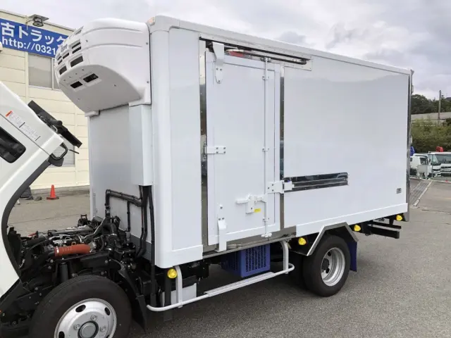 いすゞ エルフ 2TG-NMR88M(2WD)の写真25