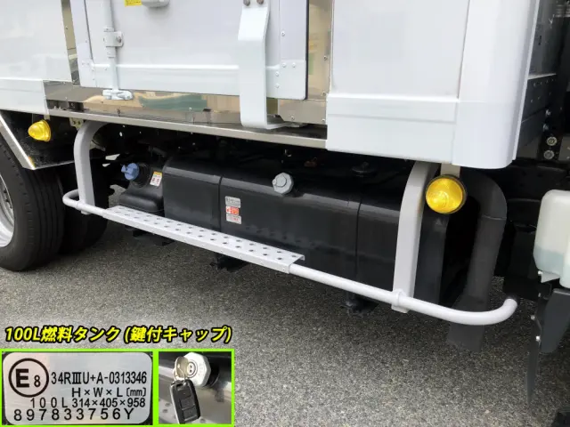 いすゞ エルフ 2TG-NMR88M(2WD)の写真28