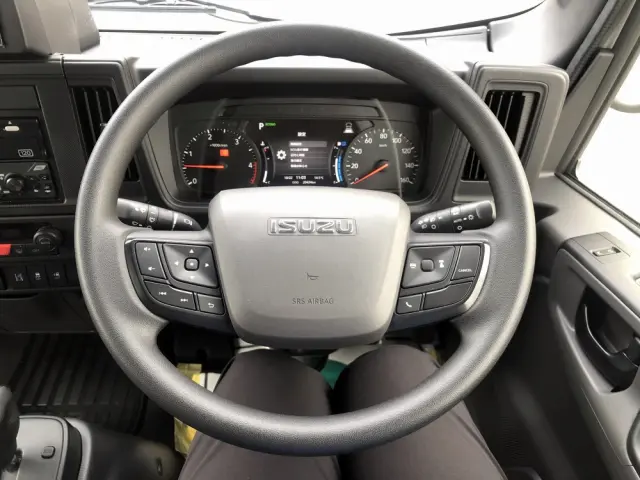 いすゞ エルフ 2TG-NMR88M(2WD)の写真34