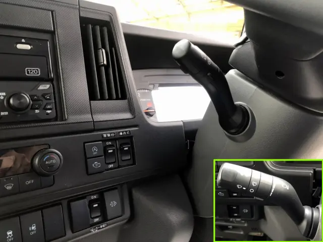 いすゞ エルフ 2TG-NMR88M(2WD)の写真36