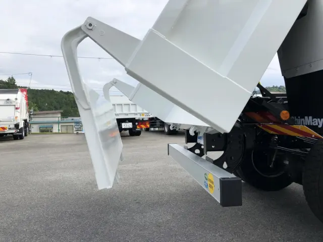 三菱 ファイター 2KG-FK62FZ(2WD)の写真15