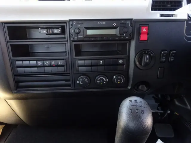 三菱 ファイター 2KG-FK62Fの写真37