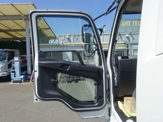 三菱 ファイター 2KG-FK62Fの写真42