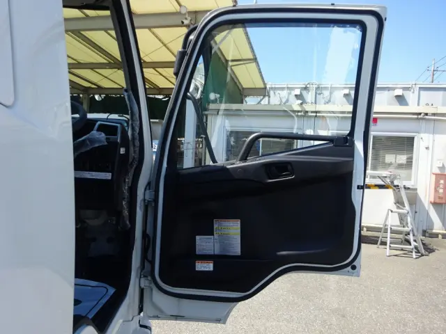 三菱 ファイター 2KG-FK62Fの写真43