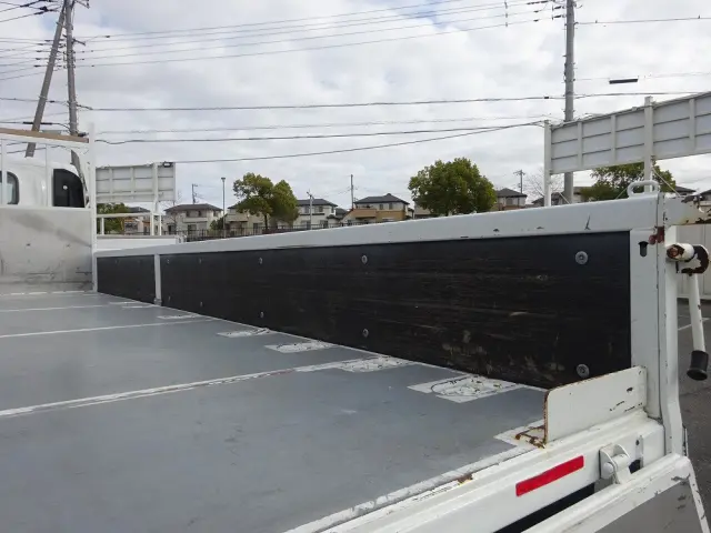 いすゞ エルフ 2RG-NPR88YM(2WD)の写真13