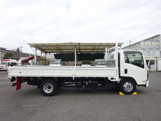 いすゞ エルフ 2RG-NPR88YM(2WD)の写真17