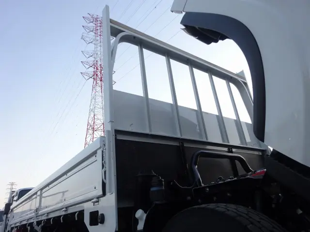 いすゞ エルフ 2RG-NPR88YM(2WD)の写真20