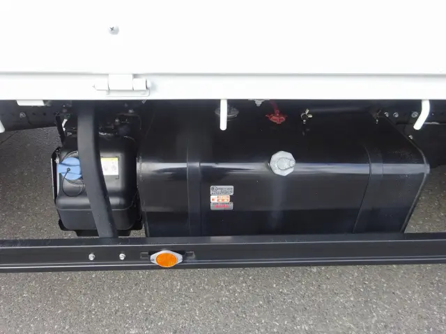 いすゞ エルフ 2RG-NPR88YM(2WD)の写真31