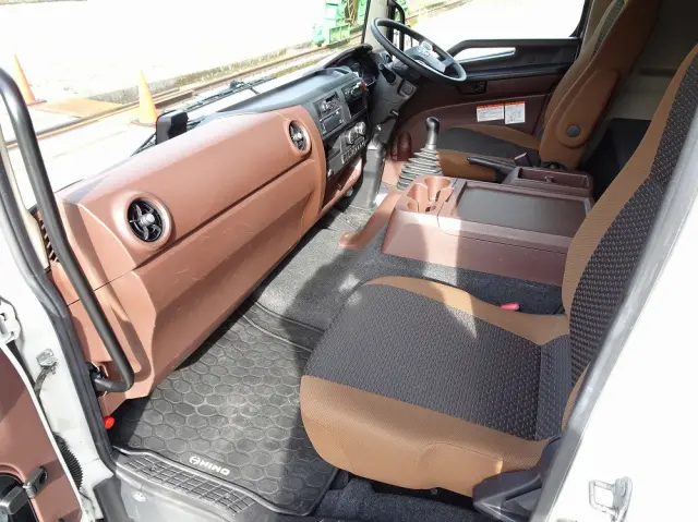 日野 レンジャー 2PG-FD2ABA(2WD)の写真38