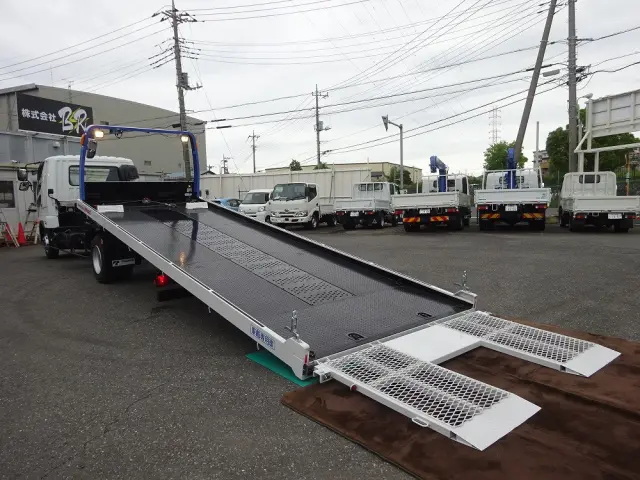三菱 ファイター 2RG-FK62F(2WD)の写真6