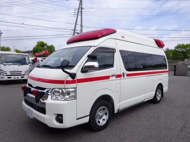 トヨタ ハイエース CBF-TRH226S(4WD)の写真1