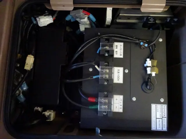 トヨタ ハイエース CBF-TRH226S(4WD)の写真19