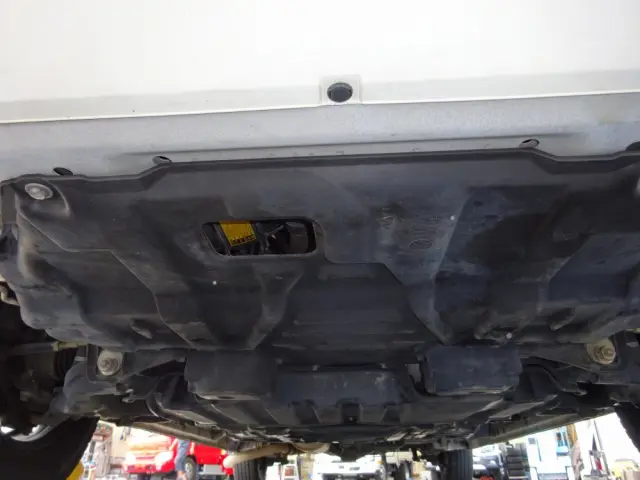 トヨタ ハイエース CBF-TRH226S(4WD)の写真28