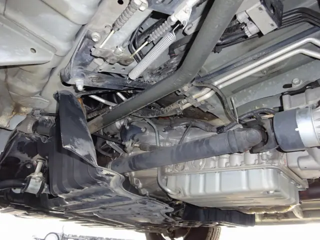 トヨタ ハイエース CBF-TRH226S(4WD)の写真30