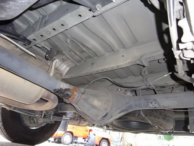 トヨタ ハイエース CBF-TRH226S(4WD)の写真32