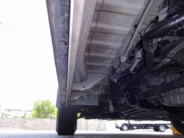 トヨタ ハイエース CBF-TRH226S(4WD)の写真34