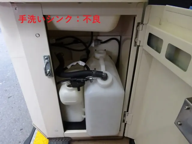 トヨタ ハイエース CBF-TRH226S(4WD)の写真47